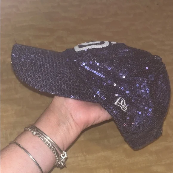 New Era / Victorias Secret/ Pink SD Padres Blue Sequin Hat - Picture 2 of 15